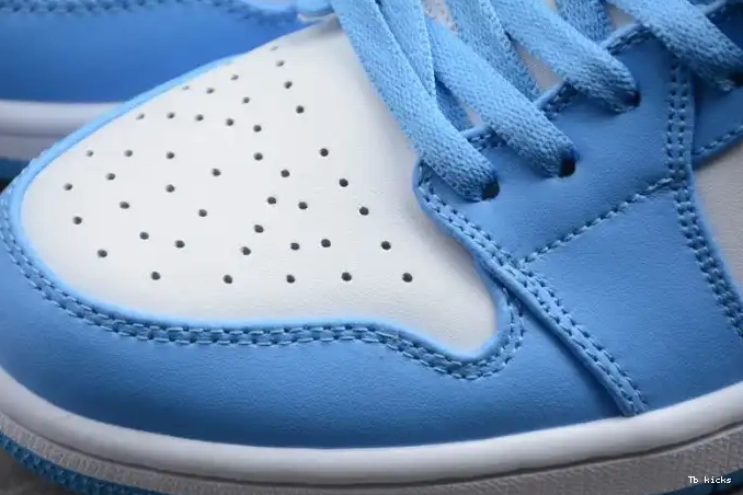 Rep TBK UNC Low Air (W) 1 AO9944-441 Jordan 0607